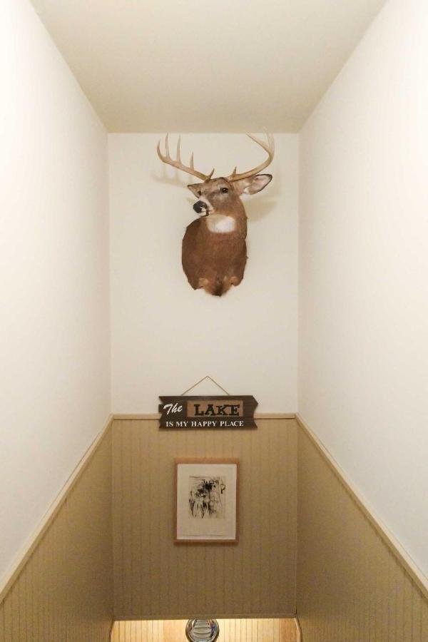 Holiday home Poconos With Game Walk To Harmony! Lake Harmony