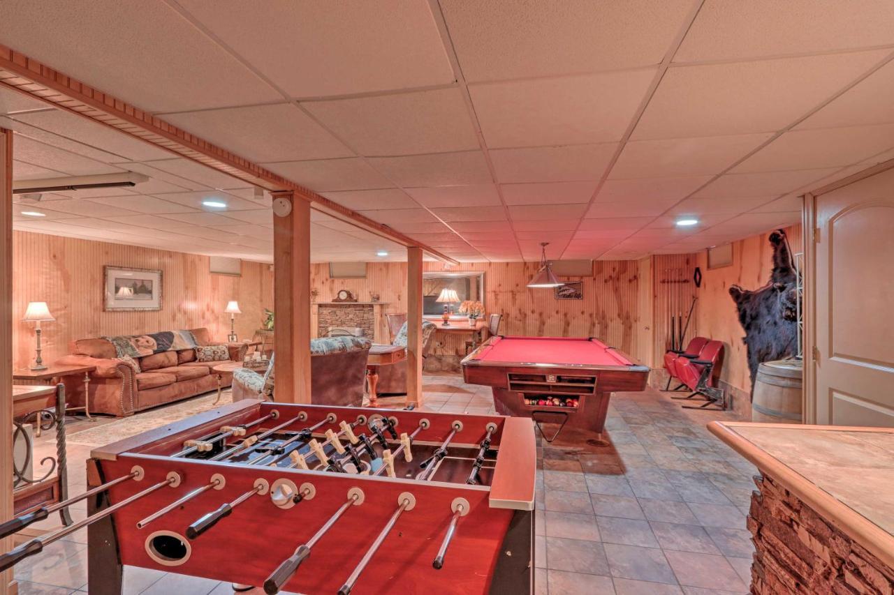 Holiday home Poconos With Game Walk To Harmony! Lake Harmony